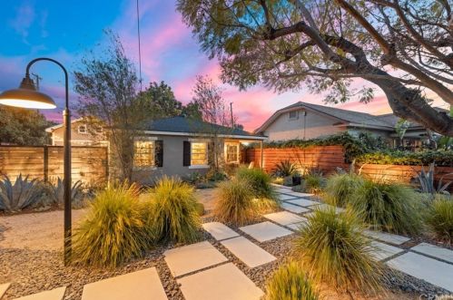 440 3rd St, Tustin, CA 92780-3649