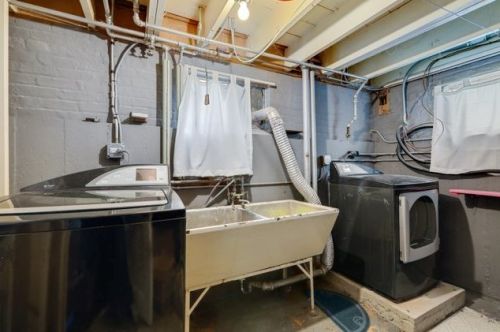 7112 Foster Ave, Chicago IL 60656-1956 exterior