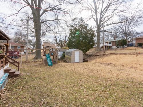 9414 Dorisann Ct, Saint Louis MO 63123-6304 exterior