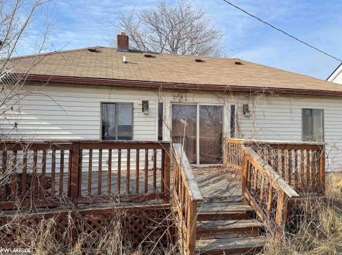 52592 Gratiot Ave, New Baltimore, MI 48051-2025