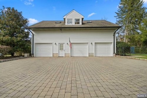 206 County Rd, Demarest NJ  07627-2202 exterior