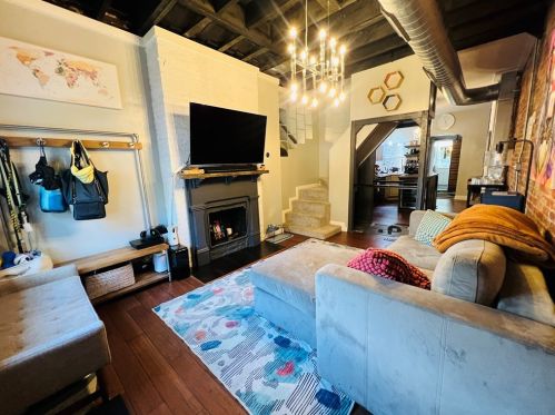 315 39th St, Pittsburgh PA  15201-1257 exterior