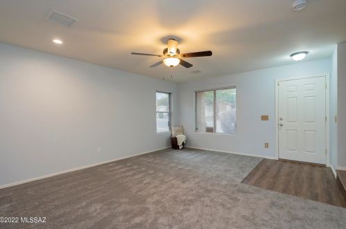 2213 Mcconnell Dr, Tucson AZ 85710-8091 exterior