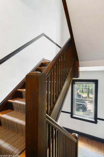 3730 Marshfield Ave, Chicago, IL 60613-3622