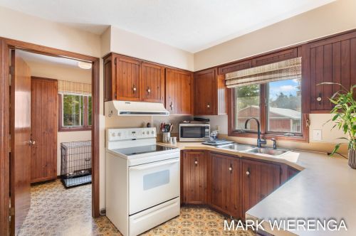 431 Mt Garfield Rd, Meskegon MI 49441-6000 exterior