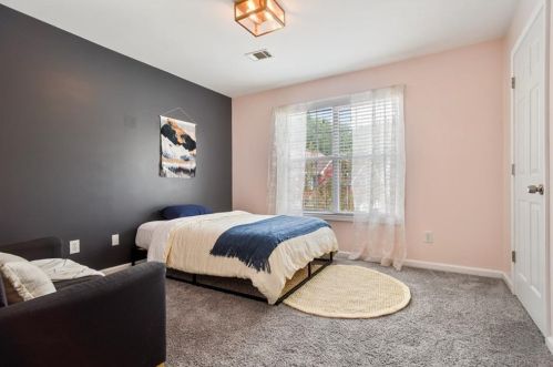 1422 Brookside Manor Ct, Tucker GA  30084-7828 exterior