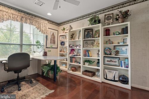 804 Country Pl Dr, Lancaster PA 17601-1793 exterior