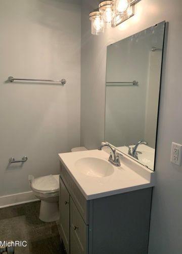 1620 Jefferson Ave, Grand Rapids MI 49507-2505 exterior