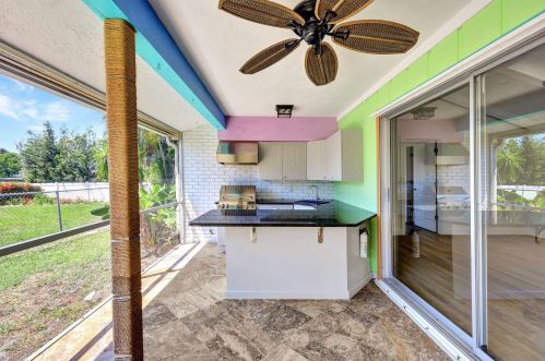 101 Jamaica Dr, Naples FL 34113-4006 exterior