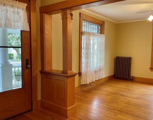 52 Nelson St, West Springfield, MA 01089-3041