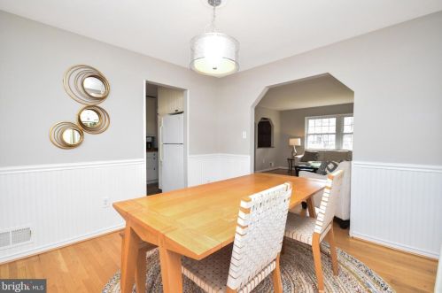 3010 Marl Pat Dr, Alexandria VA 22310-2219 exterior