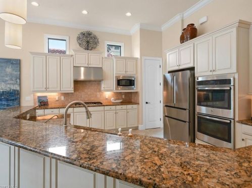 9313 Vercelli Ct, Naples FL 34113-7748 exterior