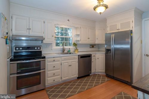 1592 Hollywood Dr, Lancaster PA 17601-5227 exterior