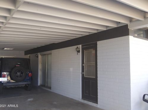 8830 37 Ave, Phoenix AZ 85053-7609 exterior