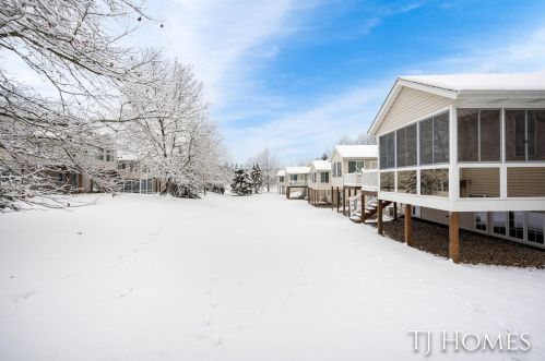 2036 Palmerton Ct, Grand Rapids MI 49505-7159 exterior