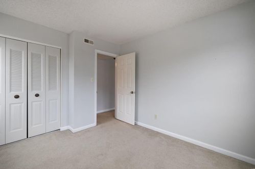 1518 Swallow Dr, Saint Louis MO 63144-1620 exterior