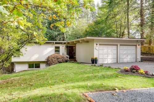 23017 2 Ave, Bothell WA  98021-8703 exterior