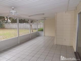 13808 Cherry Brook Ln, Tampa FL  33618-2118 exterior