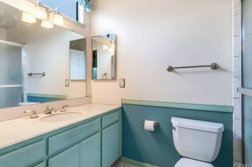 9809 Calle Esplanade, Riverside CA 92503-6202 exterior