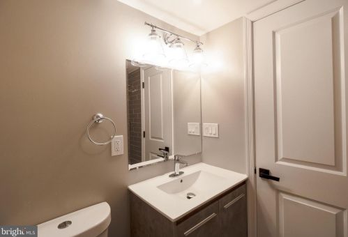 7725 16th St, Washington DC  20012-1460 exterior