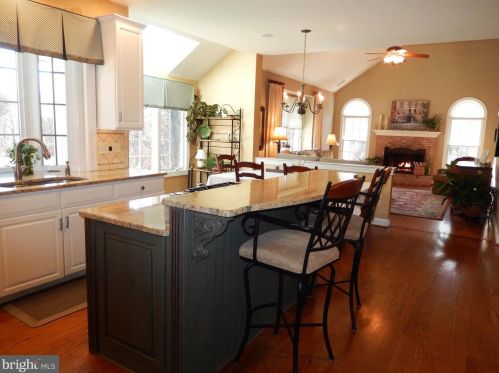 112 Parkview Cir, Media PA 19063-6317 exterior