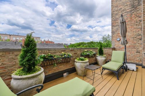 1048 Barry Ave, Chicago IL 60634-4610 exterior