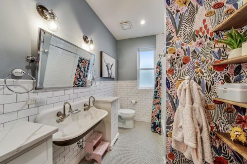 4727 Artesian Ave, Chicago IL 60645-5302 exterior