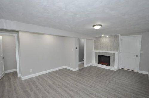 2215 Country Club Dr, Pittsburgh PA  15241-2333 exterior