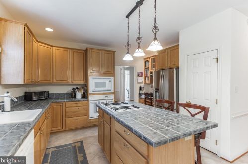 2641 Lady Annes Way, Huntingtown MD 20639-4115 exterior