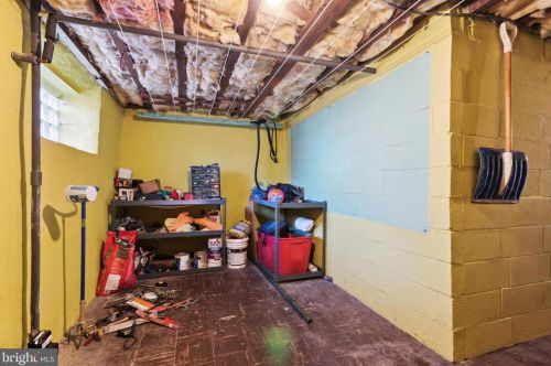 6259 Ditman St, Philadelphia PA 19135-3202 exterior