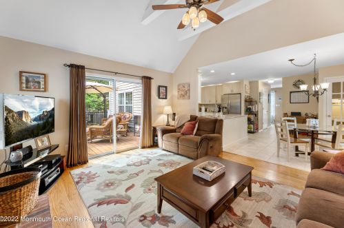 15 Calvary Ct, Jackson Twp NJ 08527-4833 exterior