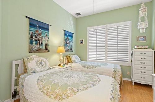 263 Glen Eagle Cir, Naples FL 34104-5715 exterior