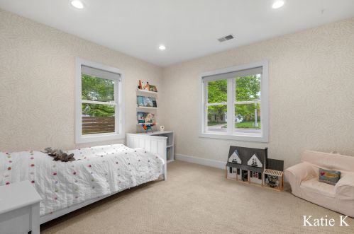 2144 Hall St, Grand Rapids MI 49506-4046 exterior