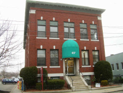 437 Cherry St, Newton, MA 02465-2017