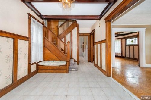 725 Degraw Ave, Newark NJ  07104-1616 exterior