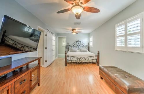 8919 Arrawana Ave, Tampa FL 33614-1810 exterior