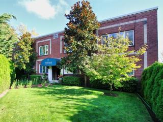 1640 18th Ave, Seattle, WA 98122-2770