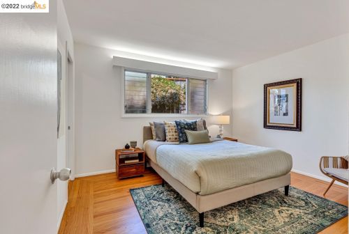 1 Avenida Dr, Berkeley CA 94708-2146 exterior