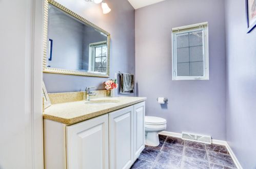 1741 Warren Ave, Milwaukee WI 53202-1616 exterior