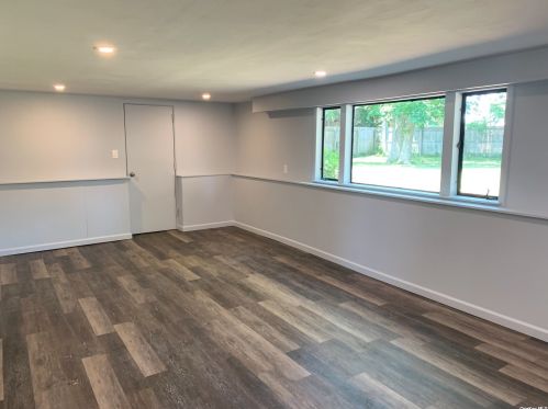 29 Fenwood Rd, Huntington Station NY  11746-2112 exterior