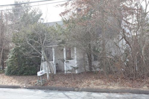 107 Northfield Rd, Wallingford, CT 06492-5243