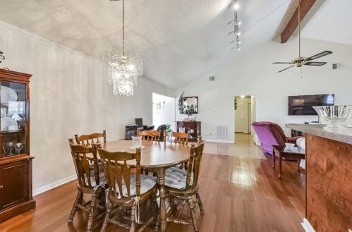 7319 Foxway Ln, Humble TX exterior