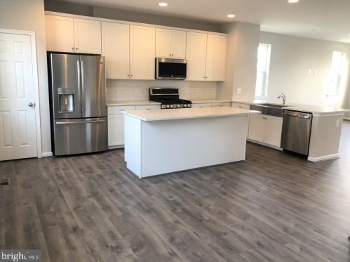 14217 Travilah Rd, Rockville MD  20850-3504 exterior