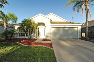 25401 Lexington Oaks Blvd, Zephyrhills FL  33544-5559 exterior