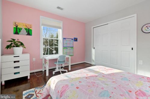 11600 Coldstream Dr, Rockville MD 20854-3619 exterior