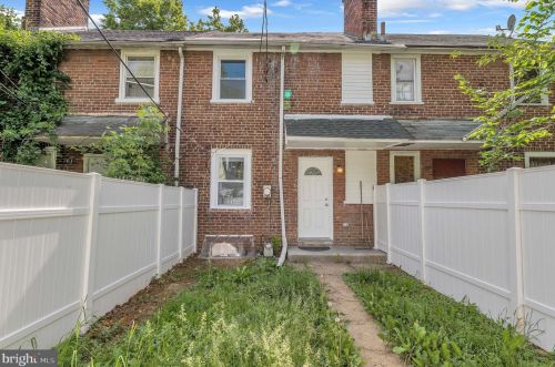 1139 Keystone Rd, Chester PA 19013-1624 exterior