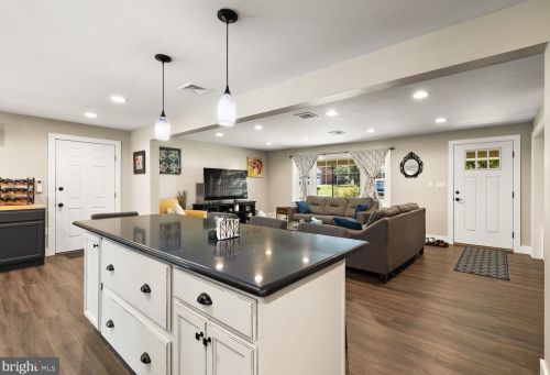 1826 Northbrook Dr, Lancaster PA 17601-5026 exterior