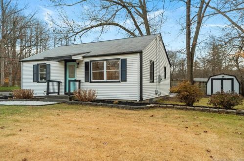 174 Spring St, Windsor Locks CT  06096-1732 exterior