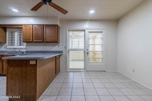 6629 Calle Cavalier, Tucson AZ  85715-4704 exterior