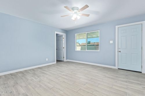 2925 42nd Ave, Phoenix AZ  85019-4323 exterior